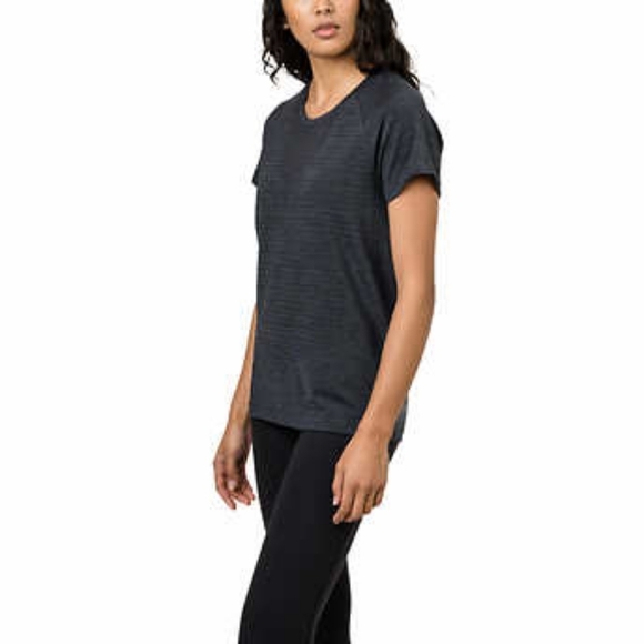 Tuff Athletics Tops - Tuff Ladies' Seamless Active Tee